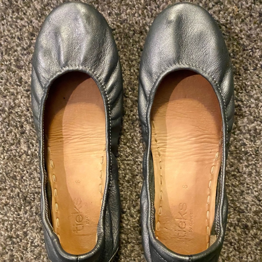 Tieks- Metallic Pewter Size 8